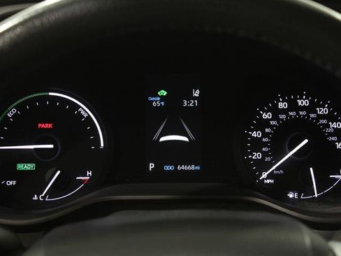 Used 2023 Toyota Sienna XLE image 8