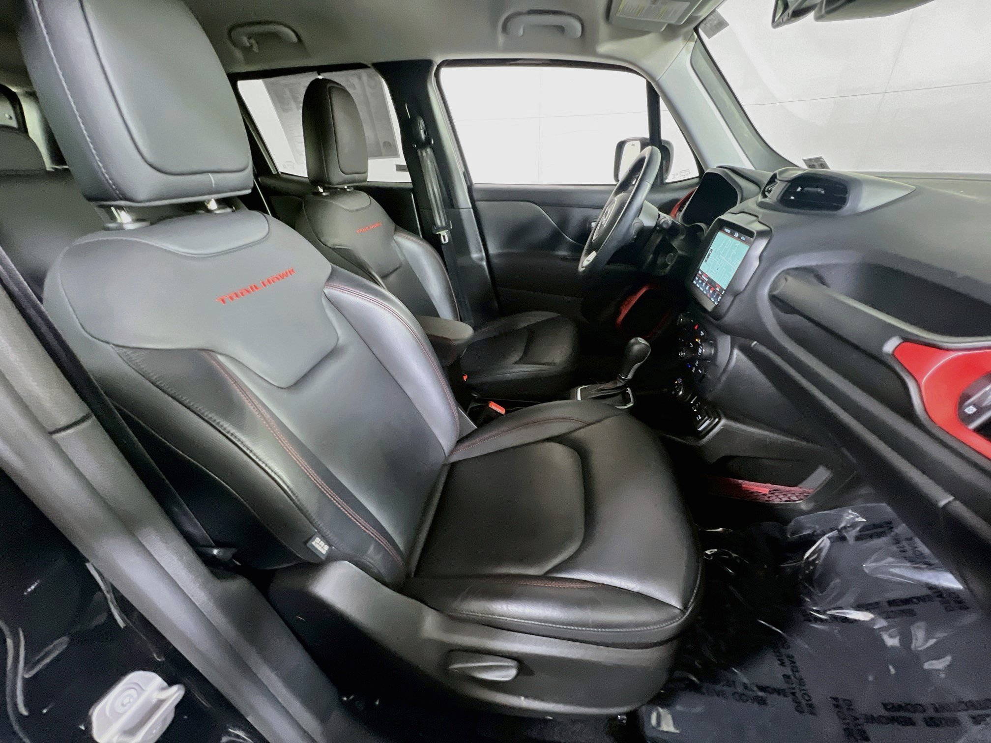 Used 2023 Jeep Renegade Trailhawk w/ Trailhawk Elite Group AWD/4WD image 27