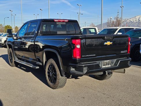 Used 2022 Chevrolet Silverado 3500 High Country w/ Z71 Off-Road Package image 5