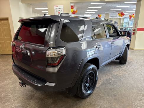 Used 2021 Toyota 4Runner SR5 Premium w/ Moonroof Package image 8