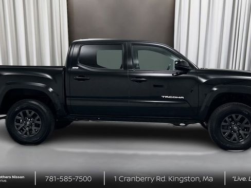 Used 2023 Toyota Tacoma SR5 image 4