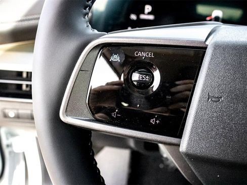 New 2025 Nissan Murano SL image 13