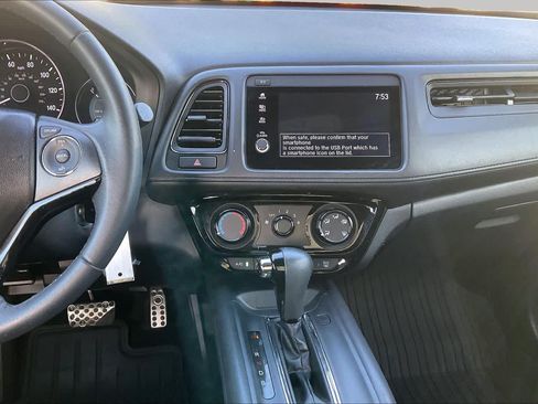 Used 2019 Honda HR-V Sport image 7