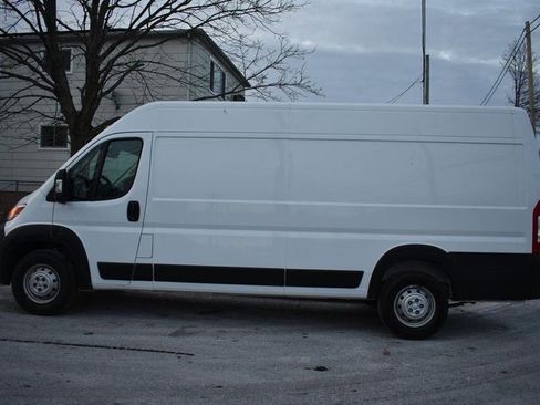 Used 2023 RAM ProMaster 3500 w/ Driver Convenience Group image 8