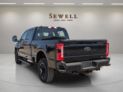 New 2026 Ford F250 XLT w/ XLT Premium Package AWD/4WD image 3