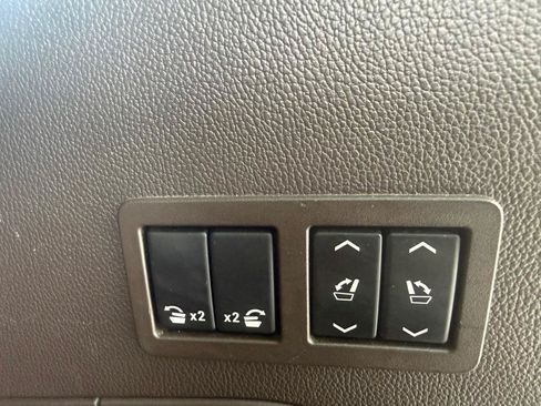 Used 2015 Chevrolet Tahoe LTZ AWD/4WD image 6