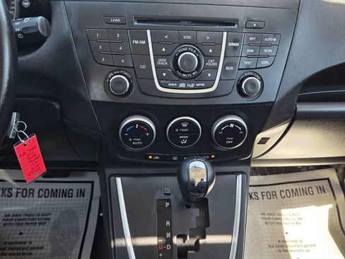Used 2012 MAZDA MAZDA5 Touring w/ Moonroof & Audio Pkg image 10