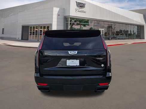 Used 2024 Cadillac Escalade ESV Sport Platinum image 4