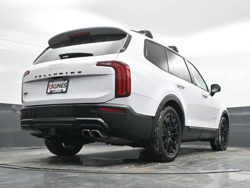 Used 2022 Kia Telluride EX w/ EX Premium Package image 32