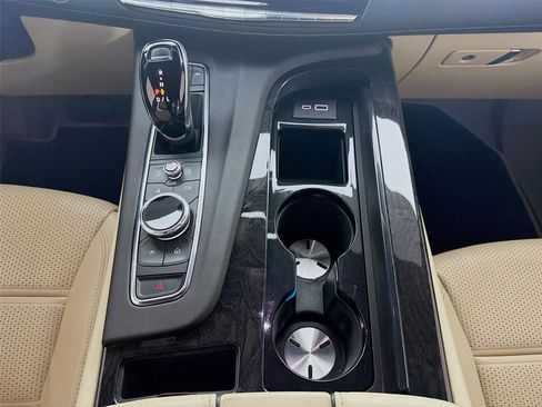 Used 2023 Cadillac Escalade ESV Premium Luxury image 16