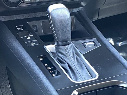 Certified 2026 Nissan Kicks SV FWD image 21