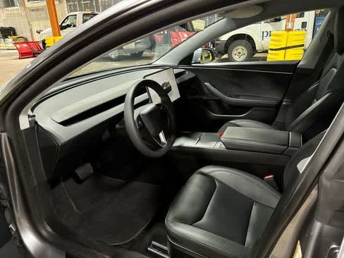 Used 2025 Tesla Model 3 Long Range AWD/4WD image 31