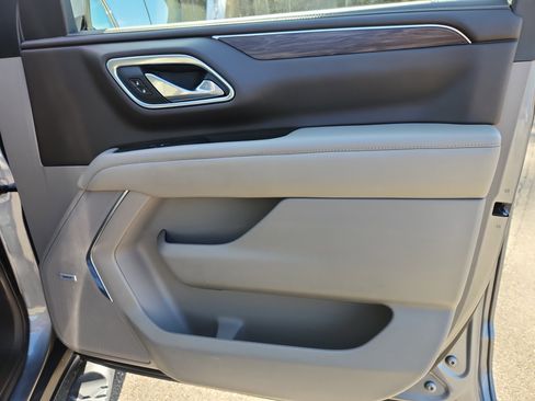 Used 2021 Chevrolet Tahoe Z71 w/ Z71 Signature Package image 50