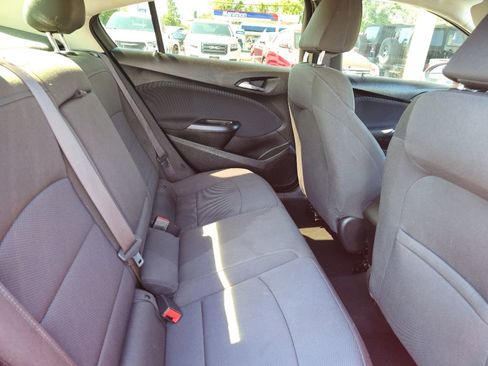 Used 2017 Chevrolet Cruze LT image 43