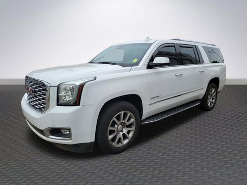 Used 2020 GMC Yukon XL Denali AWD/4WD image 3