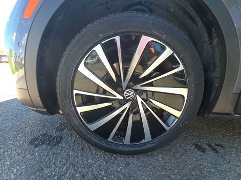 Used 2023 Volkswagen ID.4 Pro S Plus AWD/4WD image 27