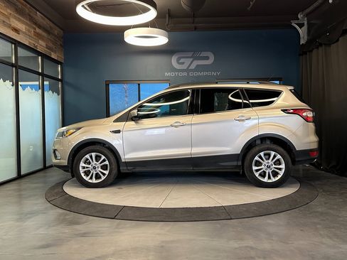 Used 2018 Ford Escape SE image 6