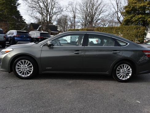 Used 2014 Toyota Avalon XLE Premium image 4