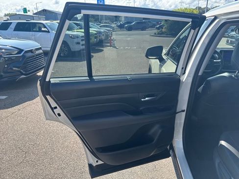Used 2024 Toyota Grand Highlander XLE image 36