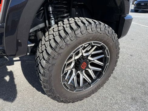 New 2025 Ford F250 Lariat w/ Lariat Ultimate Package image 9