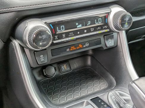 Used 2024 Toyota RAV4 XLE Premium FWD image 19