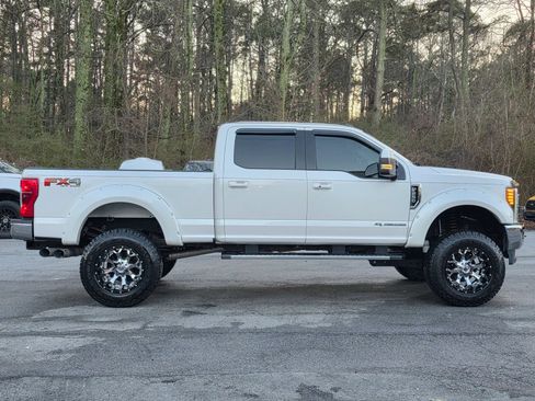 Used 2018 Ford F250 Lariat w/ Lariat Ultimate Package AWD/4WD image 9