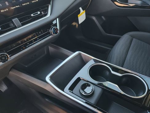 New 2026 Chevrolet Equinox LT image 15