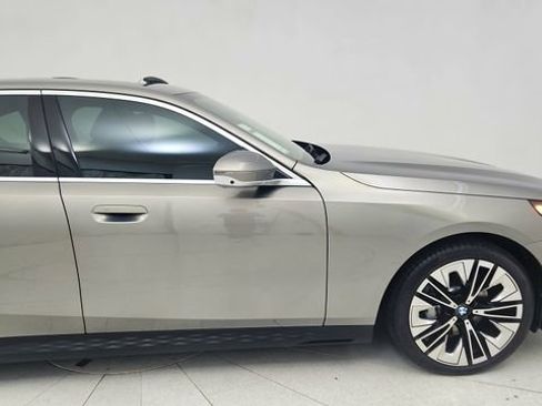 Used 2026 BMW 530i image 8