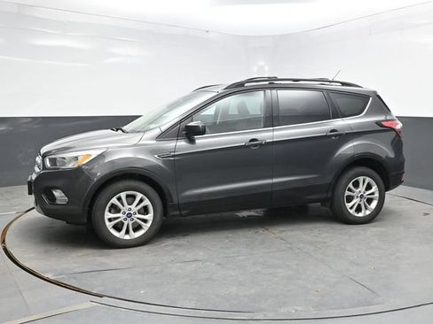 Used 2018 Ford Escape SE AWD/4WD image 3