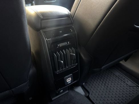 Used 2025 Jeep Compass Trailhawk AWD/4WD image 22