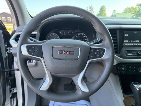 Used 2017 GMC Acadia SLE w/ LPO, Floor Liner Package AWD/4WD image 10
