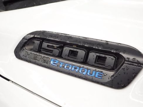Used 2024 RAM 1500 Big Horn AWD/4WD image 11