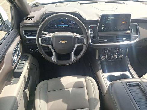 Used 2022 Chevrolet Tahoe LT AWD/4WD image 2