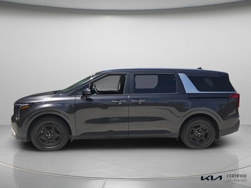 Certified 2026 Kia Carnival FWD image 6