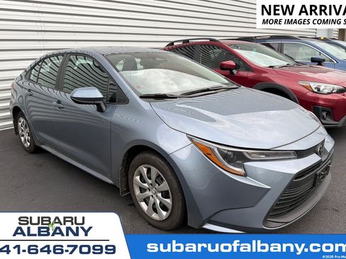 Used 2025 Toyota Corolla LE image 1