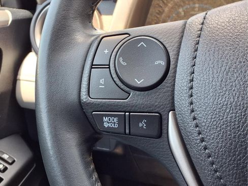 Used 2018 Toyota RAV4 XLE FWD image 19