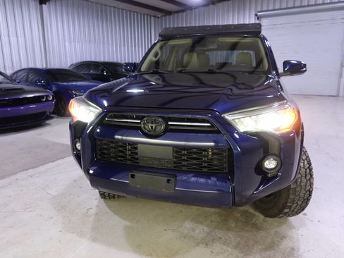 Used 2021 Toyota 4Runner SR5 Premium w/ Moonroof Package image 43
