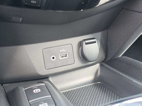 Used 2022 Nissan Rogue Sport SV w/ Technology Package FWD image 27