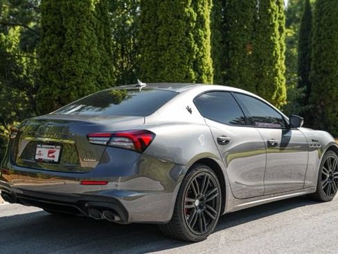 Used 2023 Maserati Ghibli Modena RWD image 17