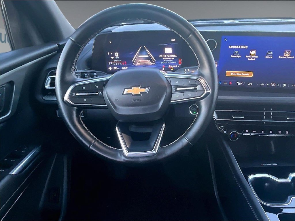 Used 2025 Chevrolet Traverse LT AWD/4WD image 17