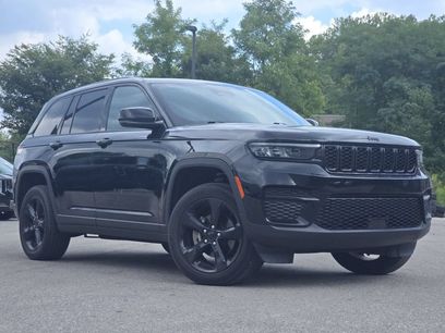 Used 2023 Jeep Grand Cherokee Altitude