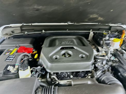 Used 2023 Jeep Wrangler Unlimited Sahara w/ Dual Top Group AWD/4WD image 32