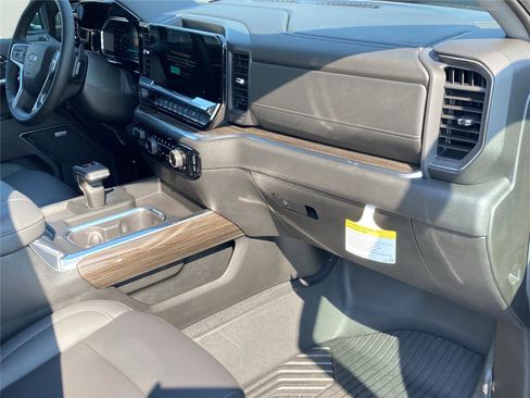 New 2026 Chevrolet Silverado 1500 RST image 32