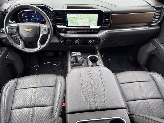 Used 2024 Chevrolet Silverado 1500 High Country w/ Technology Package AWD/4WD image 13