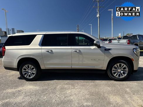 Used 2023 GMC Yukon XL Denali w/ Max Trailering Package image 2
