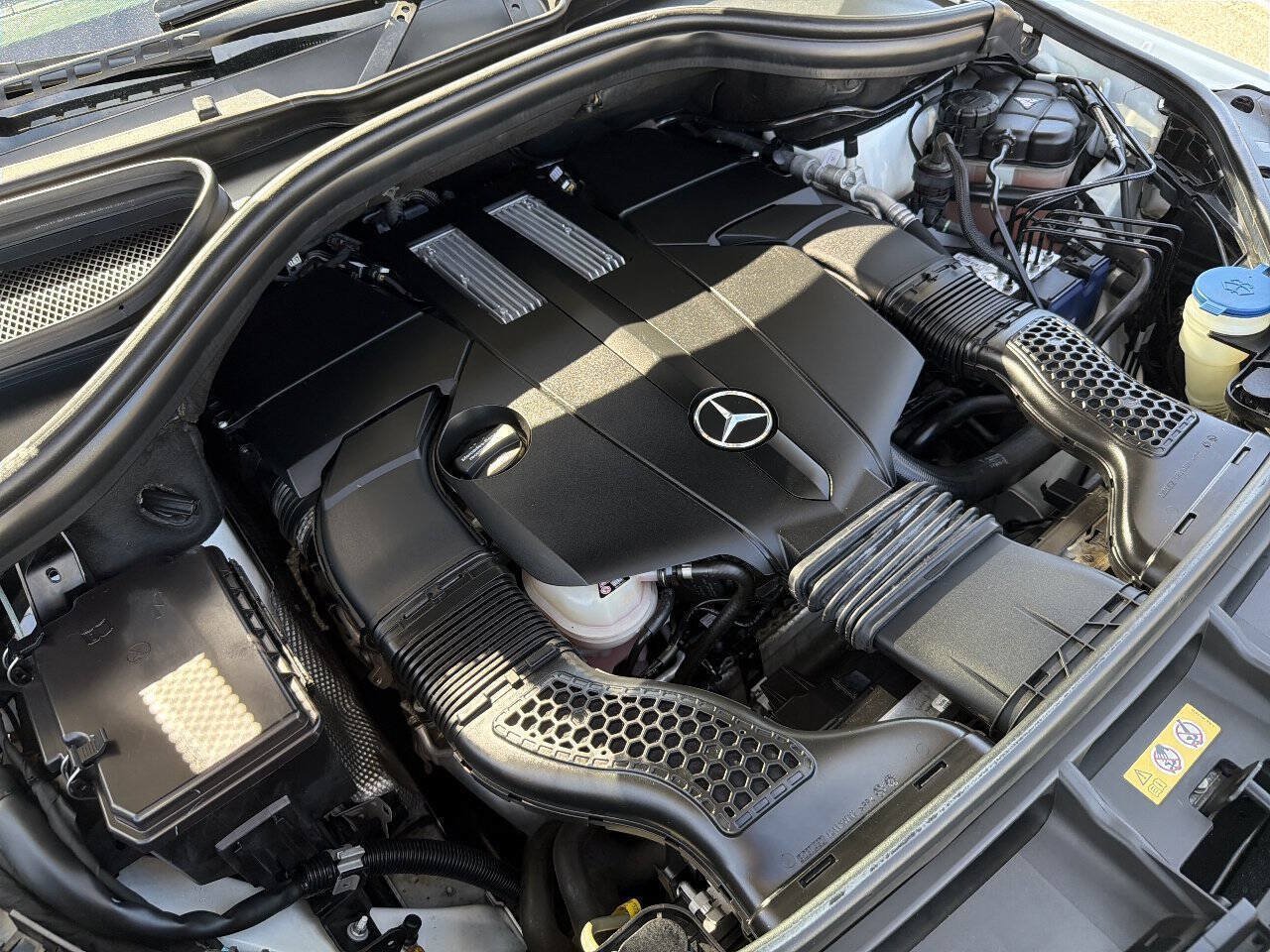 Used 2015 Mercedes-Benz GL 450 4MATIC image 15