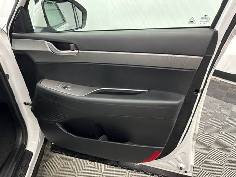 Used 2025 Hyundai Palisade SE FWD image 14