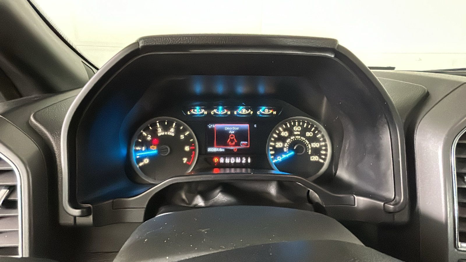 Used 2016 Ford F150 XLT w/ Equipment Group 302A Luxury AWD/4WD image 20