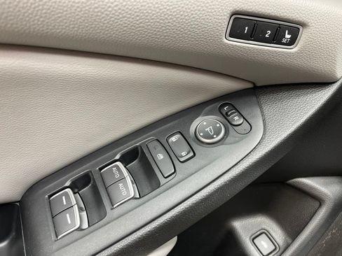 Used 2018 Honda Accord Touring image 29
