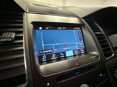 Used 2018 Ford Taurus Limited FWD image 16